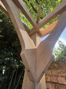 Gallow Bracket Design for Oak Pergola
